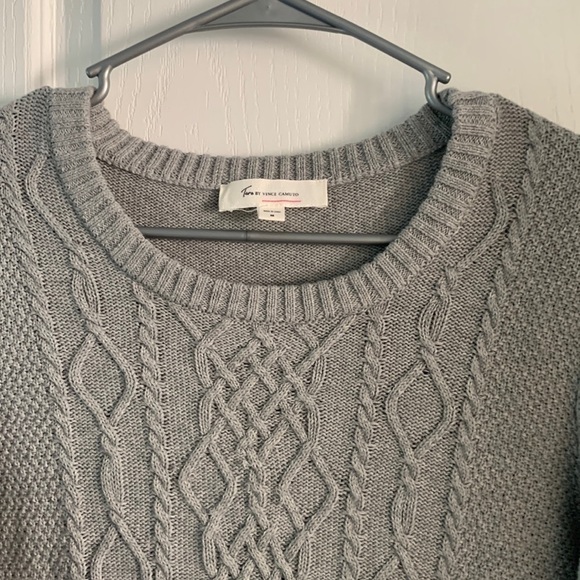 Two by‎ Vince Camuto Layered Sweater cable knit gray white size M winter fall - Picture 3 of 12